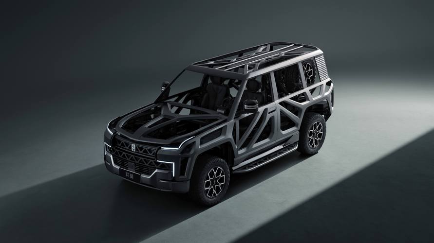 成都72仰望U8硬派越野的科技魅力，国能汽车对传统燃油车市场的冲击